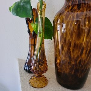 Vintage fenton hobnail glass vase